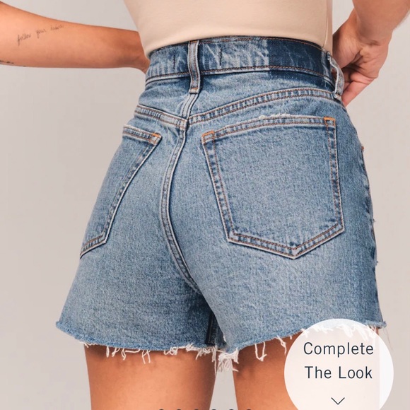 ‼️SOLD‼️ NWT - High Rise Mom Shorts - Ripped Medium Wash - Size 25 | 0 - Picture 9 of 12